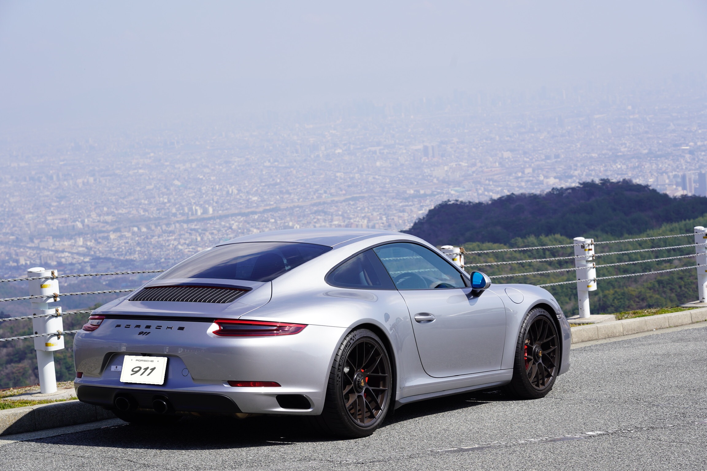 ポルシェ911 991 カレラ、カレラS、GTS、GT3 海外試乗】ポルシェ911GTS「圧倒的に扱いやすいがストレートは