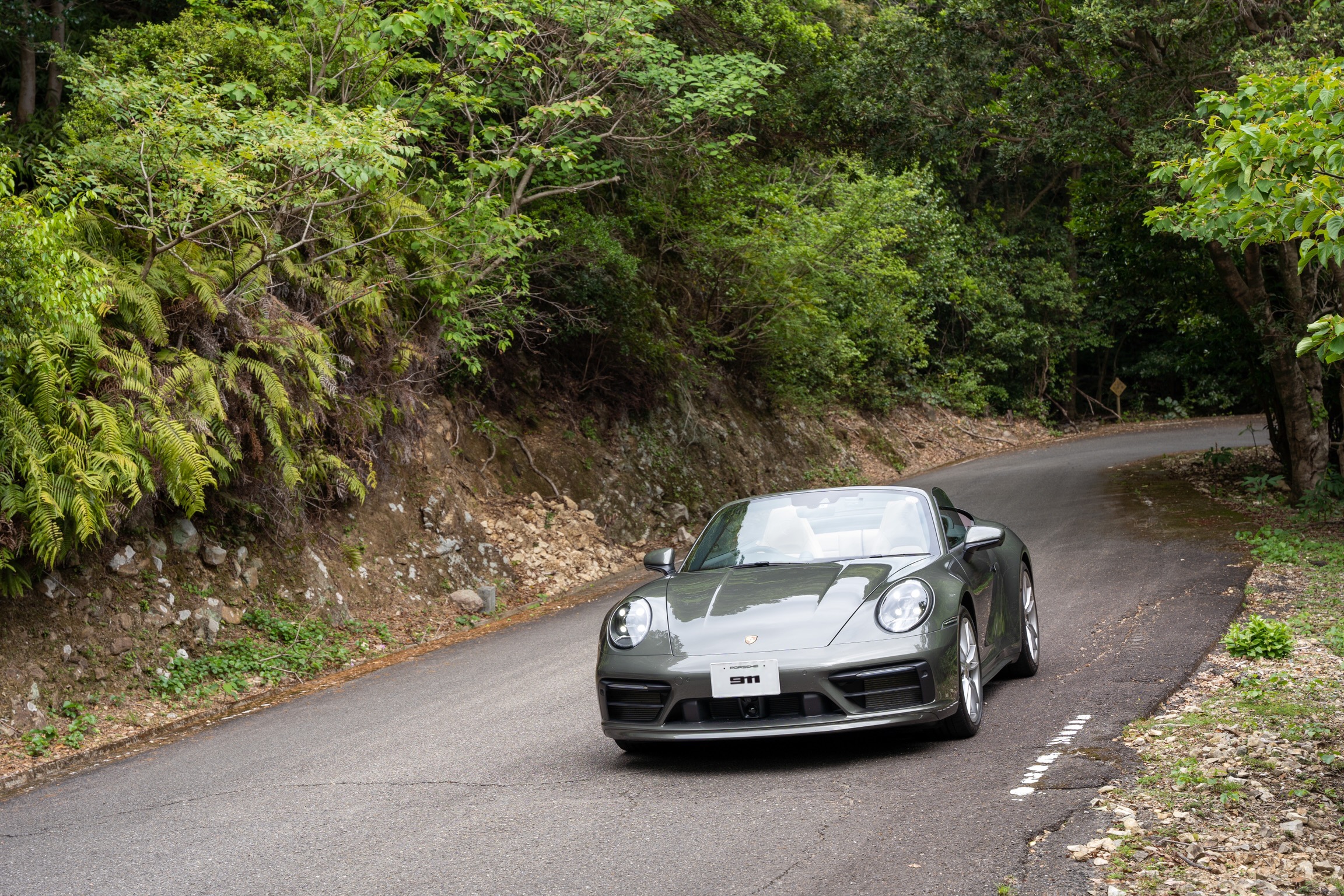 ポルシェ911・ミウラ・ウラッコ・ベンツSLK 4台セット ポルシェ911（992）で行く四国・九州ツーリング① - ポルシェがわが家