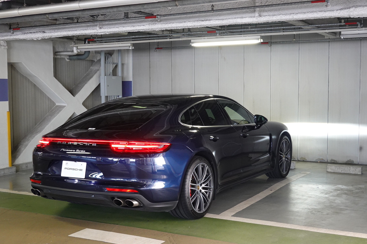 車幅の広い車は本当に日常使いできる？ポルシェカイエンとパナメーラを 